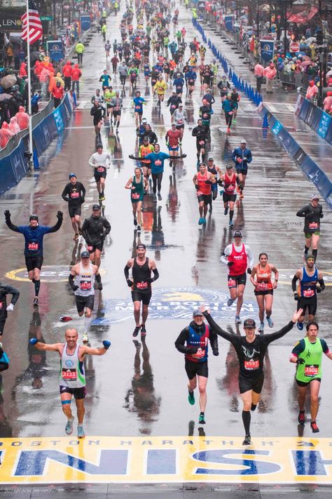 Congratulations to the 2018 Winners of the Boston Marathon! Marathon Run Aesthetic, Marathon Astetic, Run Marathon Aesthetic, Half Marathon Astethic, Half Marathon Pictures, Marathon Photos, Running Era Aesthetic, Running A Half Marathon, Half Marathon Finish Line