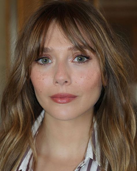 Elizabeth Olsen Elizebeth Olsen, Elizabeth Olsen Scarlet Witch, Beauty Inspo, Girl Celebrities, Lifestyle Products, Hair Envy, Elizabeth Olsen, Beauty Wellness, Lifestyle Magazine