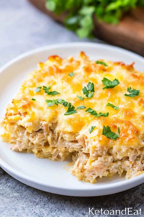 Keto Tuna Casserole Low Carb, Keto Mexican Casserole, Keto Tuna Casserole, Cheesy Tuna Casserole, Easy Tuna Casserole, Keto Tuna, Tuna Casserole Easy, Casserole Keto, Keto Casseroles