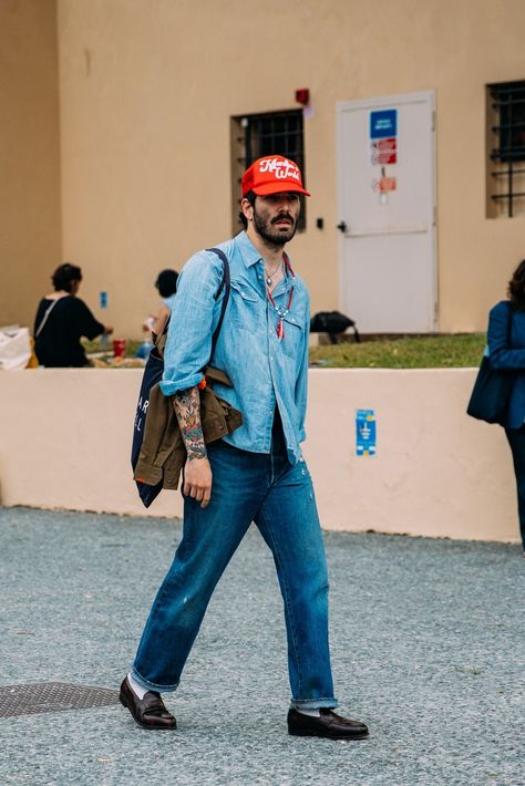 Men’s Vintage Street Style, Summer Men's Style, 70s Italian Fashion Men, Men Spring 2024, Pitti Uomo 2024 Summer, Mens Spring 2024 Fashion, Spring 2024 Menswear, Gen Z Male Fashion, Mens Heritage Style