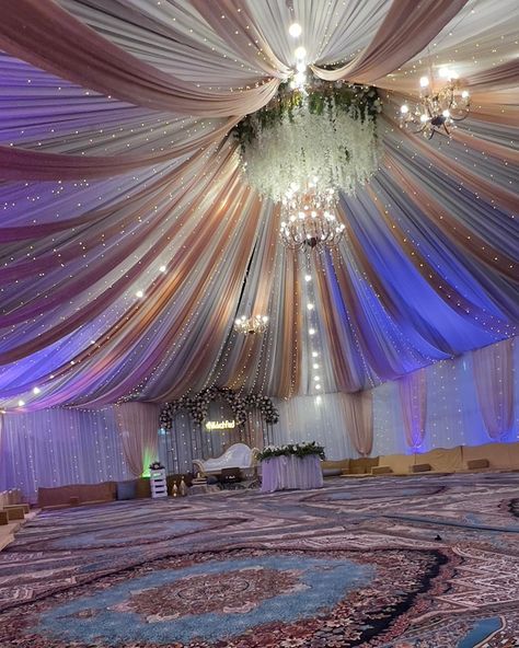 #groom #wedding #bride #weddingdecor #weddingdress #wed #kashmir #mahiamirkashmirirounders #mahiamir #kashmiri #littlegirlsinging #yawarwani #kashmirisong Kashmiri Bride, Kashmiri Wedding, Marriage Decoration, Me Me Me Song, Wedding Bride, Bride Groom, Card Ideas, Wedding Decorations, Wedding Dresses