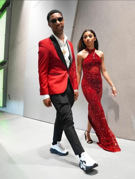 Red And White Prom Suit, Red Dress And Suit Couple, Red Suit Prom, Red Prom Outfits For Couples, Red Prom Suits For Guys, Red Prom Ideas, Black And Red Prom Couple, Red Prom Outfits, Red Prom Suits