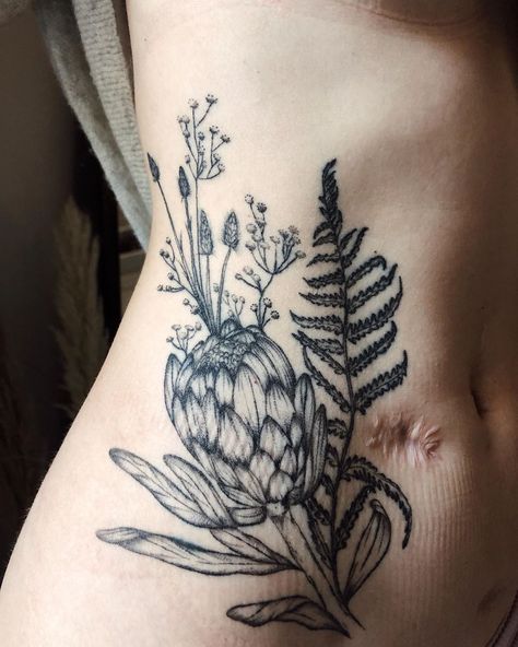 Katie | Yoga | Creative on Instagram: “I started 2020 with @jayrosetattoo as she finished this piece on my tummy. After 2 sessions, and a lot of back and forth with my…” Floral Belly Tattoo, Flower Belly Tattoo, Belly Flower Tattoo, Moth Belly Tattoo, Flower Tummy Tattoo, Stomach Tattoo Ideas, Tummy Tattoo, Upper Thigh Tattoos, Stomach Tattoo