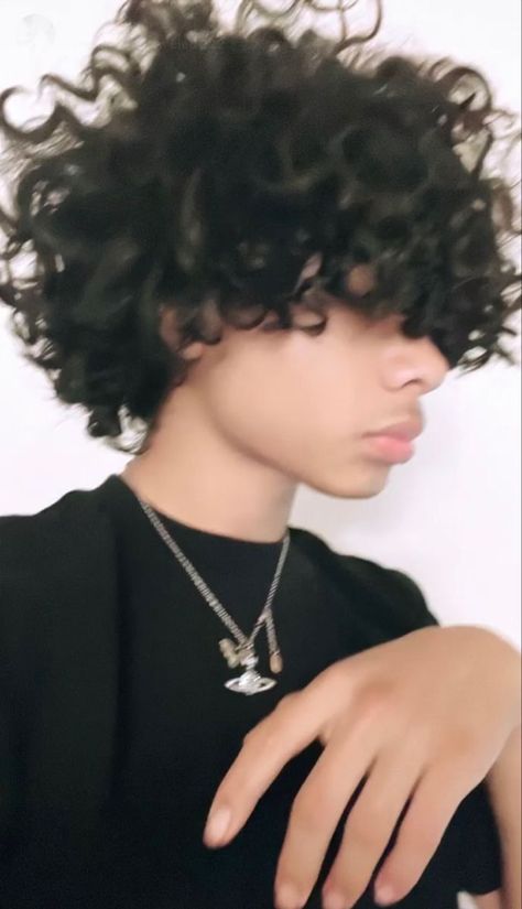 Curly Heads Boys Hispanic, Attractive Light Skin Men, Taper Fade Curly Hair, Edgars Haircut, Men Haircut Curly Hair, Light Skin Men, Curly Hair Tutorial, Boys With Curly Hair, Black Curly Hair