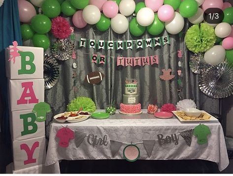 Football Gender Reveal Party, Football Gender Reveal, Gender Reveal Baby Shower Themes, Twin Gender Reveal, Pregnancy Gender, Gender Reveal Photos, Bow Gender Reveal, Gender Reveal Party Theme, Gender Reveal Ideas