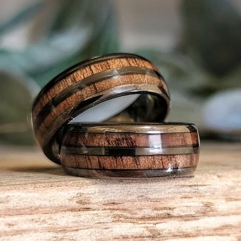 Whiskey Barrel Ring With Wood Inlay Unique Mens Wedding Band - Etsy Canada Whiskey Barrel Wedding Ring, Whiskey Barrel Ring, Whiskey Barrel Wedding, Handmade Ring Box, Barrel Wedding, Deer Antler Ring, Barrel Ring, Wood Inlay Rings, Promise Rings For Him