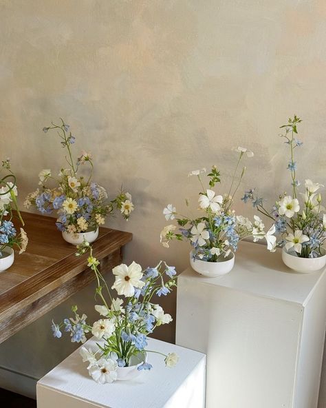 #floraldesign • Instagram Blue Yellow Weddings, March Wedding, Yellow Wedding, Wildflower Wedding, Hello Spring, Wedding Deco, Dance Party, Something Blue, Minimalist Wedding