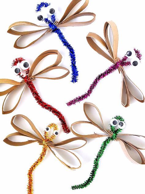 Cardboard Roll Shiny Pipe Cleaner Dragonflies Craft #summer #craft #dragonfly #bugs #pipecleaners #cardboardrollcraft #kidscraft #craft Dragonfly Craft, Summer Crafts For Toddlers, Craft Summer, Dragon Fly Craft, Fly Craft, Insect Crafts, Cardboard Rolls, Beaded Dragonfly, Bug Crafts