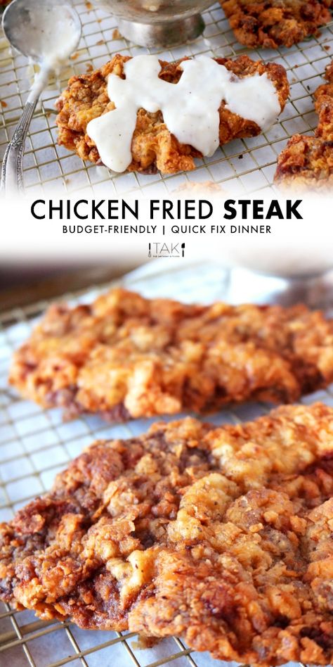 This is the Ultimate Chicken Fried Steak Recipe. Perfectly seasoned and boasting the ideal beef to batter ratio. A budget-friendly, quick-fix dinner the entire family will love! Fried Cube Steak Recipes, Chicken Friend Steak, Homemade Country Gravy, Chicken Fried Steak Easy, Fried Cube Steaks, Cube Steaks, Chicken Fried Steak Recipe, Cooking Secrets, Fried Steak Recipes