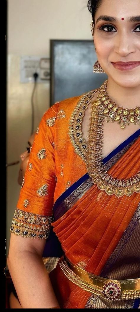 Saree For Dusky Skin Tone, Pattu Blouse Design Models Latest, Pattu Blouse Designs, Indian Drapes, Simple Saree Blouse Designs, Blouse Painting, Vaddanam Designs, Traditional Blouse Designs, Latest Model Blouse Designs