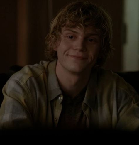 Tate Ahs, Evan Peters American Horror Story, Tate And Violet, Tate Langdon, Evan Peters, January 26, The Perfect Guy, American Horror, I'm A Simp