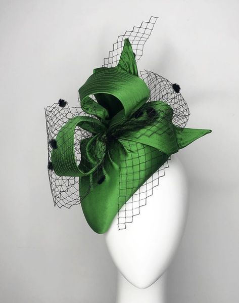 70s Fashion For Women, Fascinator Hats Outfit, Fascinator Hats Diy, Classy Hats, Vintage Veils, Women Hats, Elegant Hats, Unique Hats, Fancy Hats