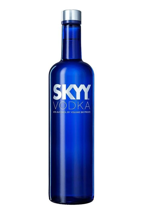 Best Vodka Brands, Dirty Martini Recipe, Polish Vodka, Skyy Vodka, Pretty Alcoholic Drinks, Vodka Lemonade, Lemon Drop Martini, Vodka Brands, Alcohol Packaging