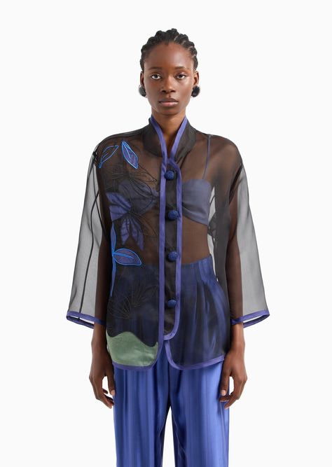 Shop EMPORIO ARMANI Pure silk organza shirt jacket with floral embroidery for Woman at the official store and browse the Fashion Jackets collection. Organza Shirts For Women, Organza Jacket, Winter Kimono, Armani Jacket, Organza Shirt, Armani Collection, Armani Logo, Emporio Armani Women, Leather Outerwear