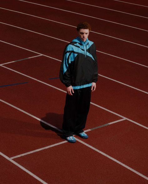 Running Track Photoshoot, Track Photoshoot Photo Ideas, Running Photoshoot, Sports Editorial, Track Photoshoot, Sports Photoshoot, Sport Editorial, Sports Fashion Editorial, Shoes Board