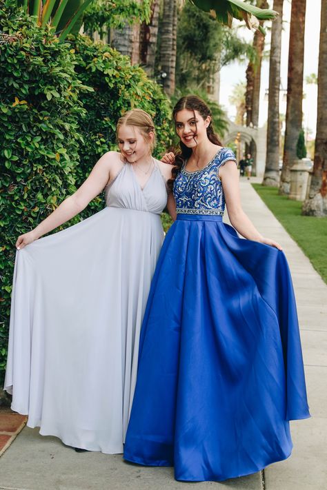 Prom Best Friend Pictures, Prom Pictures Group, Dancing Poses, Prom Photography Poses, Prom Pictures Couples, Prom Goals, Prom Photography, Prom Picture Poses, Prom Photoshoot