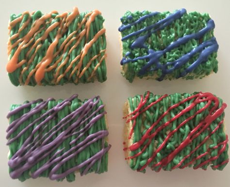 Ninja Turtle Rice Krispie Treats, Ninja Turtle Desserts, Tmnt Dessert, Ninja Turtles Centerpieces, Ninja Turtle Food Ideas, Tmnt Birthday Party Ideas Decorations, Ninja Turtles Birthday Party Ideas Decorations, Ninja Turtles Birthday Party Ideas Food, Ninja Turtle Party Food