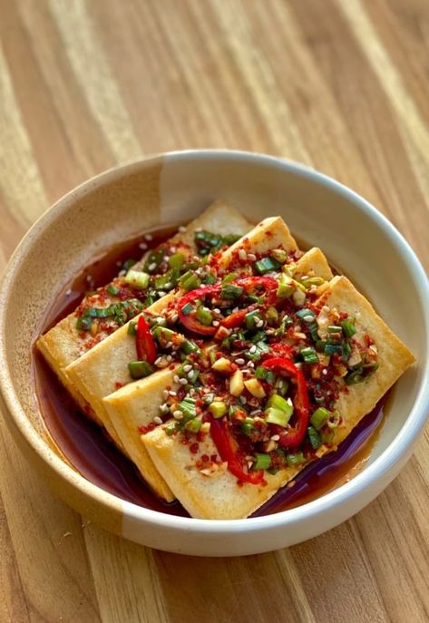 Fried Tofu Meals, Korean Fried Tofu, Tufo Recipe, Kimchi Soup Recipe, Pan Asian Food, Prepare Tofu, Pan Fried Tofu, Kimchi Fried Rice, Kimchi Recipe