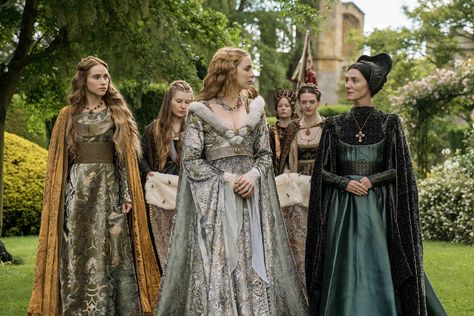 The White Princess 2017 The White Princess Starz, Medieval Tv Shows, Margaret Beaufort, Michelle Fairley, Gaun Abad Pertengahan, Philippa Gregory, Elizabeth Of York, The White Queen, The White Princess