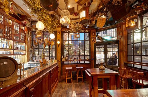 Blast from the Past: 10 Bars and Restaurants That Will Take You Back in Time Pub Interior, Best Pubs, Old Pub, London Pubs, Hotel Project, Insect Art, Western Theme, Painted Brick, Old London