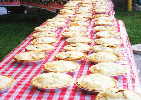 Apple Day Ravalli County Museum hosts annual festival Saturday, Oct. 4 Dessert Tables Ideas, Bbq Baby Shower Decorations, Cowboy Food, Baby Bbq, Barbecue Baby Shower, Country Backyard, Chili Cornbread, Backyard Park, Checkered Table