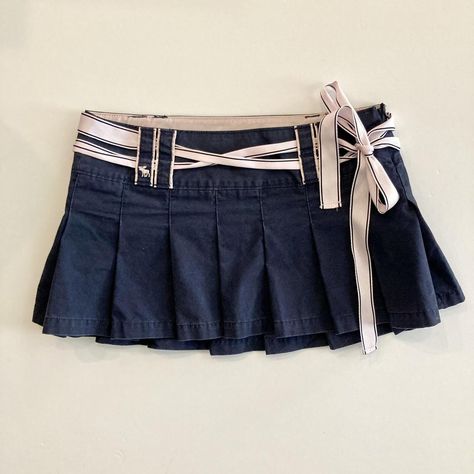 Skirt Png, Navy Pleated Skirt, Moose Logo, Authentic Y2k, Vintage Abercrombie, 가을 패션, Cute Skirts, Girly Outfits, Ribbon Bow