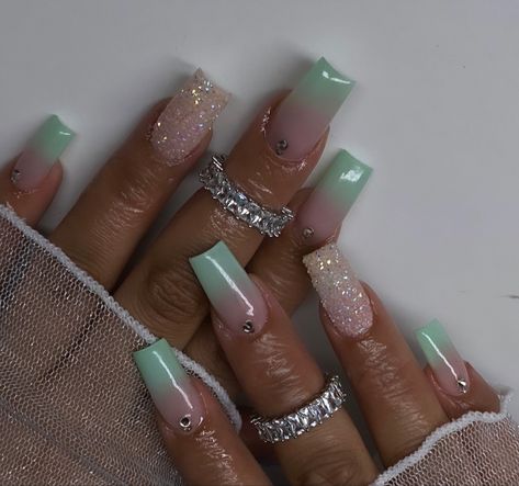 Makeup Looks Mint Green, Mint Color Nails Acrylic, Mint Green Nails With Rhinestones, Nails Light Green Mint, Miss Green Nails, Sage Green Square Acrylic Nails, Mint Green Square Nails, Light Green Nails With Glitter, Pista Colour Nail Art