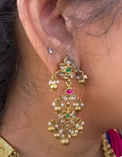 Daily Wear Pearl Gold Earrings, Pearl Jhumkas Gold, Daily Wear Earrings Gold Indian, Temple Jewellery Earrings, Mang Tikka, Gold Earrings Indian, Bridal Jewellery Earrings, Simple Gold Earrings, Gold Temple Jewellery