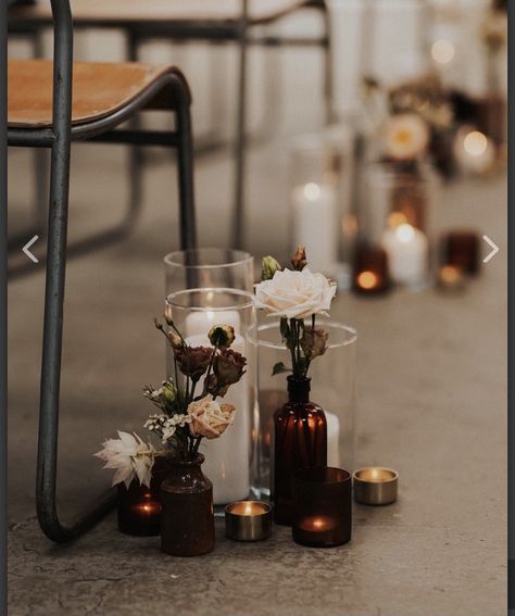 White And Brown Centerpiece, Amber Bud Vase Wedding, Amber And Clear Vases Wedding, Amber Bud Vases Fall Wedding, Brown Vases Wedding, Brown Glass Bottles Wedding, Amber Candle Holders Wedding, Black And Copper Wedding Centerpieces, Amber Glass Centerpiece Wedding Ideas