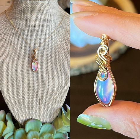 Aurora Opal, Accessorize Jewellery, Rainbow Opal, Wire Jewelry Designs, Crystal Necklaces, Opal Necklace, Opal Jewelry, Wire Jewelry, Crystal Necklace