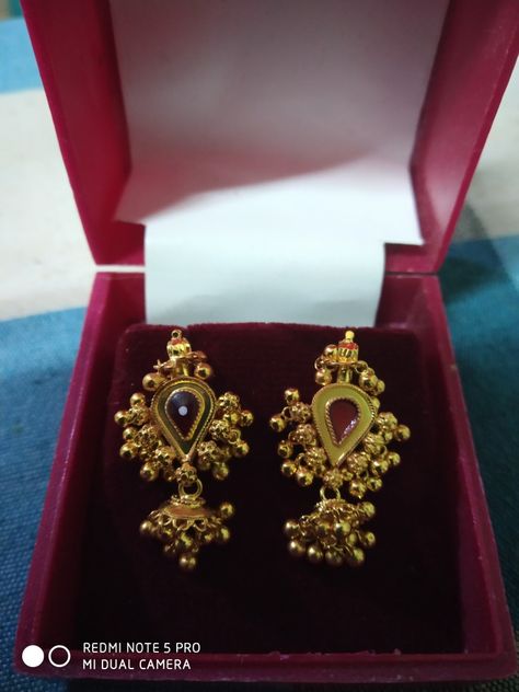 Earrings Models Gold, Gold Buttalu, Small Earrings Gold, Gold Earrings Indian, Antique Gold Earrings, Gold Jhumka Earrings, Gold Bridal Necklace, New Gold Jewellery Designs, Gold Earrings Models