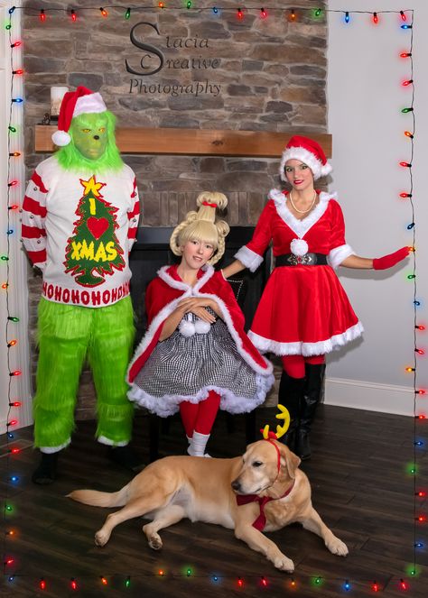 Stacia Creative Photography - Have fun with costumes! Grinch, Cindy Lou Who, Martha May Whovier, Max https://business.google.com/site/l/06225349712556083942 https://www.photographer.org/photographers/stacia-creative-photography/ https://scphotography33.wixsite.com/scphotography-1?fbclid=IwAR1HVVaPEmhdLINRNMBqVy8OqYGRnIURIynWbpZwej1VJcGVXHxS8E--Cx8 Grinch Cindy Lou Who Max Costume, Grinch Group Costume, Grinch And Martha May Costumes, Grinch Family Pictures, Grinch Characters Costumes, Martha May Costume, Grinch Trunk Or Treat Ideas, Martha May Whovier Costume, Grinch Photos