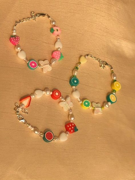 Polymer Clay Fruit, Mode Indie, Clay Fruit, Fruit Bracelet, Bracelet With Charms, Diy Jewelry Unique, Indie Jewelry, Beaded Necklace Diy, Diy Bracelet Designs