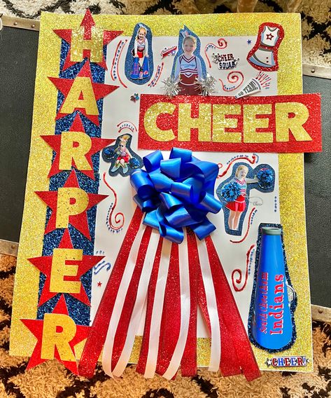 Cheerleader Homecoming Poster, Cheer Competition Posters, Cheerleading Diy, Homecoming Posters, Cheer Posters, Cheer Competition, Cheer Signs, Football Stuff, Competitive Cheer