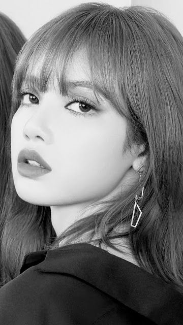 BLACKPINK | LOCKSCREENS | 02 - KpopLocks Lisa Blackpink Sketch, Lisa Blackpink Drawing, Lisa Drawing, Lisa Portrait, Pink Drawing, Realistic Sketch, Roseanne Park, Pencil Sketch Images, English Name