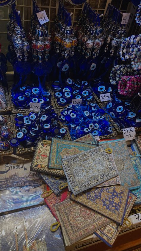 grand bazar, istanbul Grand Bazaar Istanbul Aesthetic, Bazar Aesthetic, Istanbul Bazaar, Turkish Istanbul, Istanbul Aesthetic, Turkey Vacation, Grand Bazaar Istanbul, Bodrum Turkey, Turkish Culture