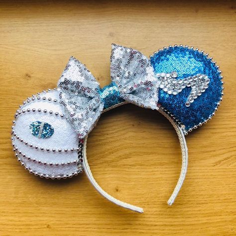 Mine Mouse, Ear Inspiration, Minnie Mouse Ears Diy, Trip Clothes, Ears Inspiration, Mouse Ears Disney, Gymnastics Wear, Diy Disney Ears, 2020 Outfits