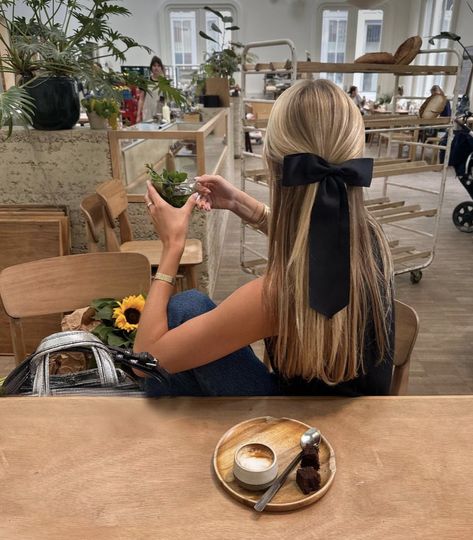 inspo Waitress Aesthetic, Hair Styles For Long Hair, Styles For Long Hair, Hairstyle Examples, Dance Hairstyles, Hair 2024, Clip Hairstyles, Ribbon Hairstyle, Hairdos For Curly Hair