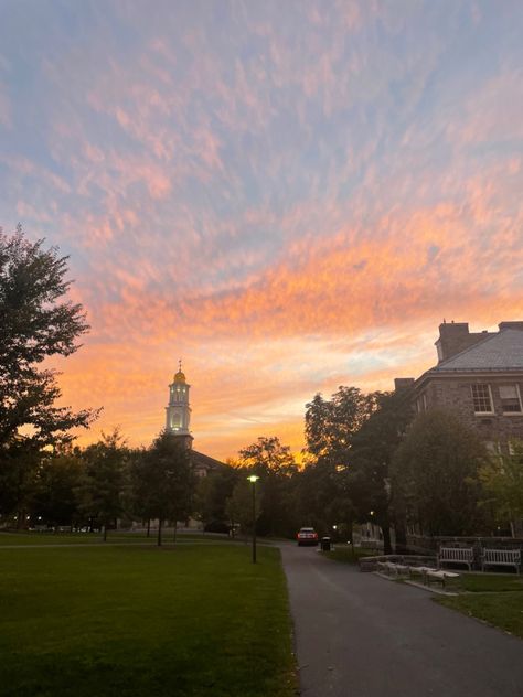 colgate sunset 🫶 Colgate University Aesthetic, College Necessities, Colgate University, University Aesthetic, College Aesthetic, Dream College, College Life, Beautiful Moments, Room Inspo