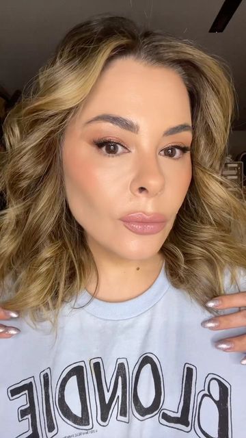 Erica Taylor, 2023 Makeup, Always Sunny, Makeup Tricks, Makeup Hacks, Kiss Makeup, Beauty Tips, Makeup Tips, Rose Quartz