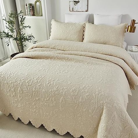 Brandream Queen Size Quilt Set Cotton Beige Quilts Luxury Farmhouse Bedding Set Matelasse Coverlet Scalloped Quilt Set 3-Piece Coverlet Bedding Ideas, Matelasse Bedding, Scalloped Quilt, Farmhouse Bedding Sets, Luxury Farmhouse, Guest Bedroom Makeover, Farmhouse Bedding, Coverlet Bedding, Queen Size Quilt