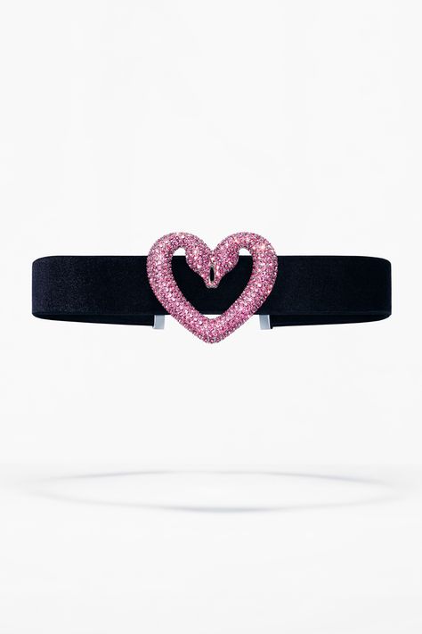 Love boldly with Swarovski Una.​ A symbol of eternal love and new beginnings, this statement choker features the new Swarovski swan emblem. Valentine's Day | Romantic | Heart | Gift Guide | Jewelry | Crystal | Must-have | Statement | Bold | Fashion Profile Love, Swarovski Swan, Pretty Jewelry Necklaces, Dance Necklace, Romantic Heart, Statement Choker, Jewelry Crystal, Pink Jewelry, Heart Gifts