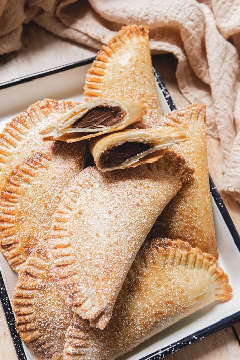 Chocolate Empanadas Recipe: How to Make this Easy Dessert Pan Dulce Empanadas, Empanada Filling Recipes Desserts, Desert Empanadas, Nutella Empanadas, Empanadas Recipe Sweet, Empanadas Dough Recipe, Chocolate Empanadas, Fruit Empanadas Recipe, Empanadas Dessert