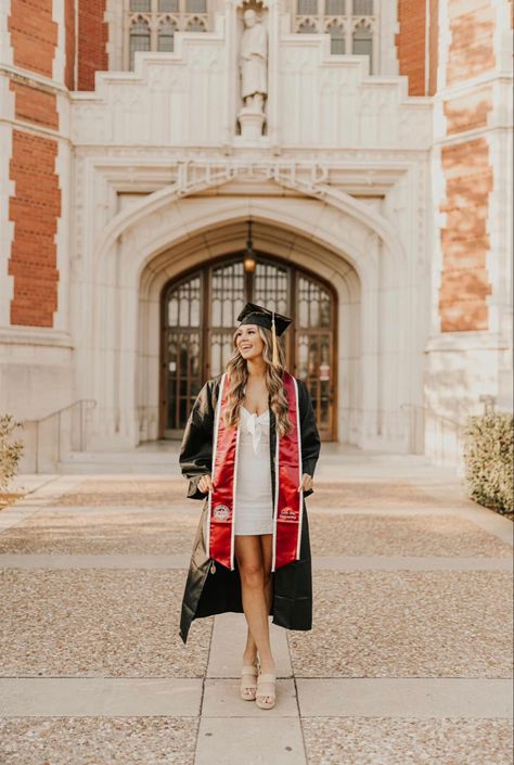 College Pic, Cap And Gown Senior Pictures, College Pics, Nursing School Graduation Pictures, College Grad Pictures, Grad Picture Ideas, Grad Session, Cap And Gown Photos, Nursing Graduation Pictures