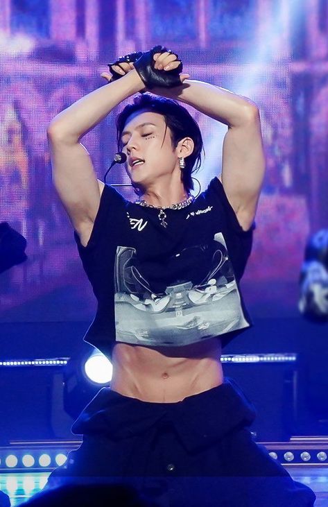 Men's crop top Huta Minhyuk, Btob Lee Minhyuk, 남성 근육, Minhyuk Btob, Mens Crop Top, Self Defense Moves, Kang Min Hyuk, 17 Kpop, Btob Minhyuk