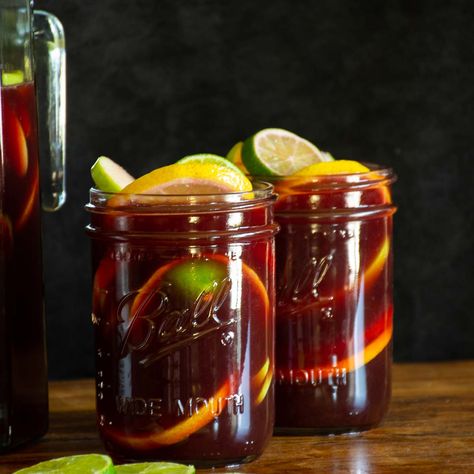 Bourbon Sangria, Snack Pairings, Bourbon Recipes, Batch Cocktails, Best Bourbons, Lime Soda, Summer Dishes, Sangria Recipes, The Fourth Of July