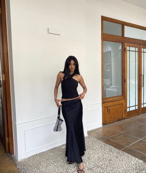 Birthday Outfit Satin Dress, Silk Long Skirt Outfit, Satin Long Skirt Outfit, Black Satin Skirt Outfit Party, Silk Black Skirt Outfit, Long Black Skirt Outfit Aesthetic, Long Silk Skirt Outfit, Black Skirt Outfit Aesthetic, Silk Maxi Skirt Outfit