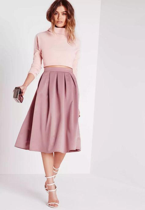 29 Adorable Pieces Of Clothing Your Friends Will Beg You To Borrow Mauve Skirt, Pink Midi Skirt, Full Midi Skirt, Latest Skirts, Trendy Skirts, Maxi Styles, Winter Skirt, Pleated Midi Skirt, Mode Inspiration