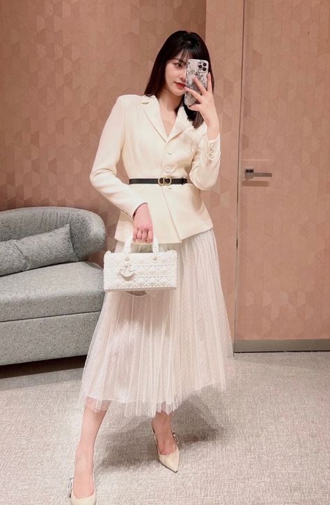 Long Skirt With Blazer Outfit, Ootd Acara Formal, Kawaii Formal Outfit, Long Skirt Elegant, Skirt And Blazer Outfit Classy, Semiformal Outfit Party, Long Skirt And Blazer Outfit, Suit Skirt Outfit Classy, Formal Skirt Outfit Classy