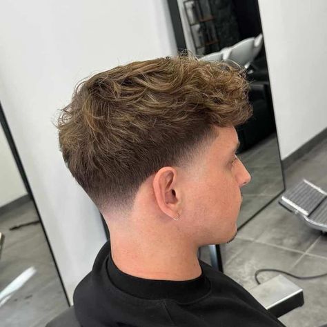 classic low taper Taper Fade Textured Top, Taper Haircut Men, Taper Fade Short Hair, Mid Fade Haircut, Men Fade Haircut Short, Low Taper Fade Haircut, Low Taper, Mens Haircuts Short Hair, Modern Short Hairstyles